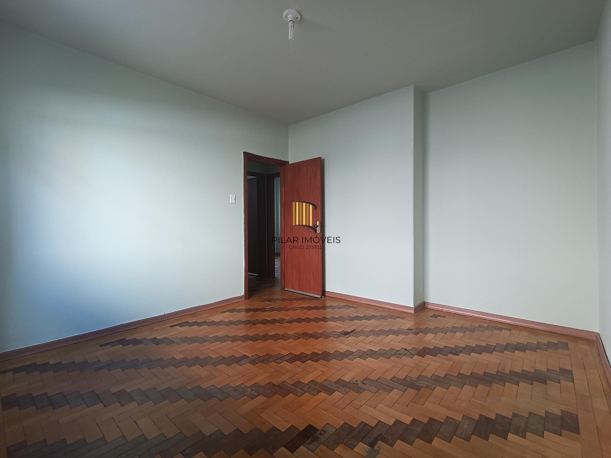 Apartamento 02 dormitórios sem garagem e sem elevador no bairro Cristo Redentor