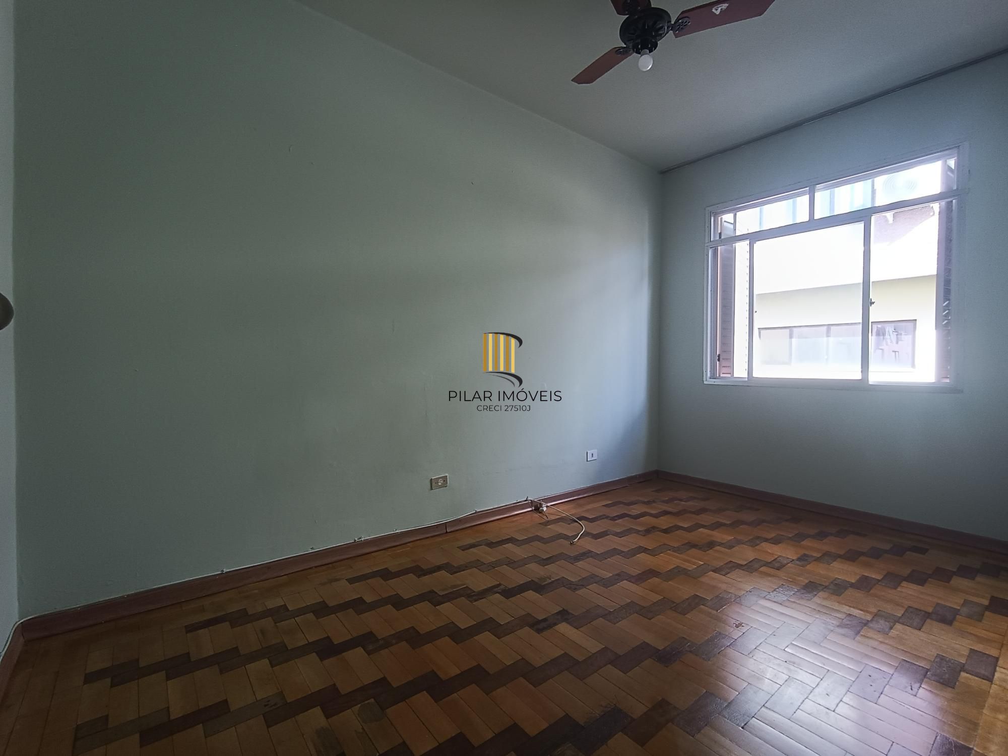 Apartamento 02 dormitórios sem garagem e sem elevador no bairro Cristo Redentor