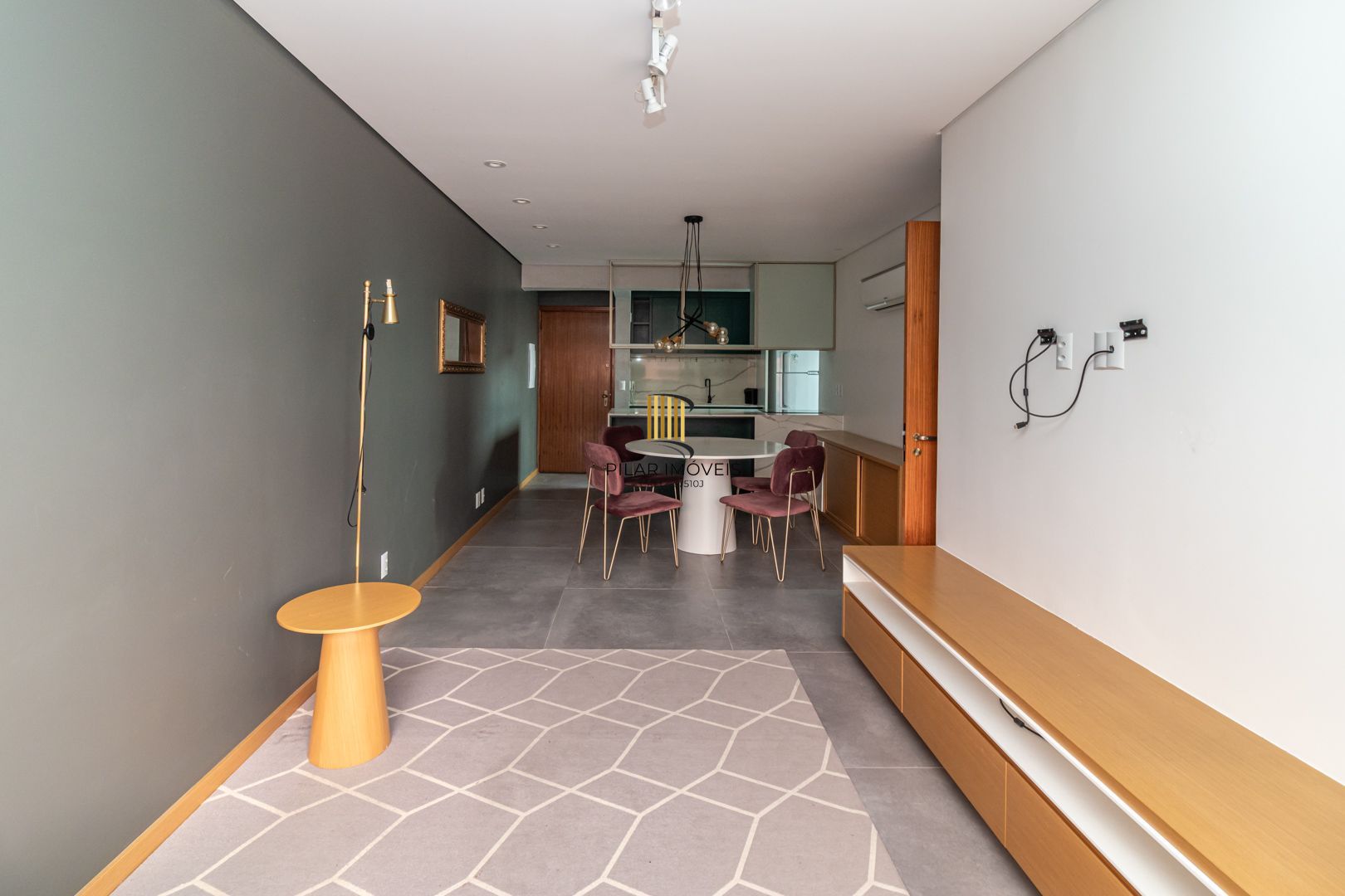 Apartamento 2 dormitórios  2 vagas Santa Cecília