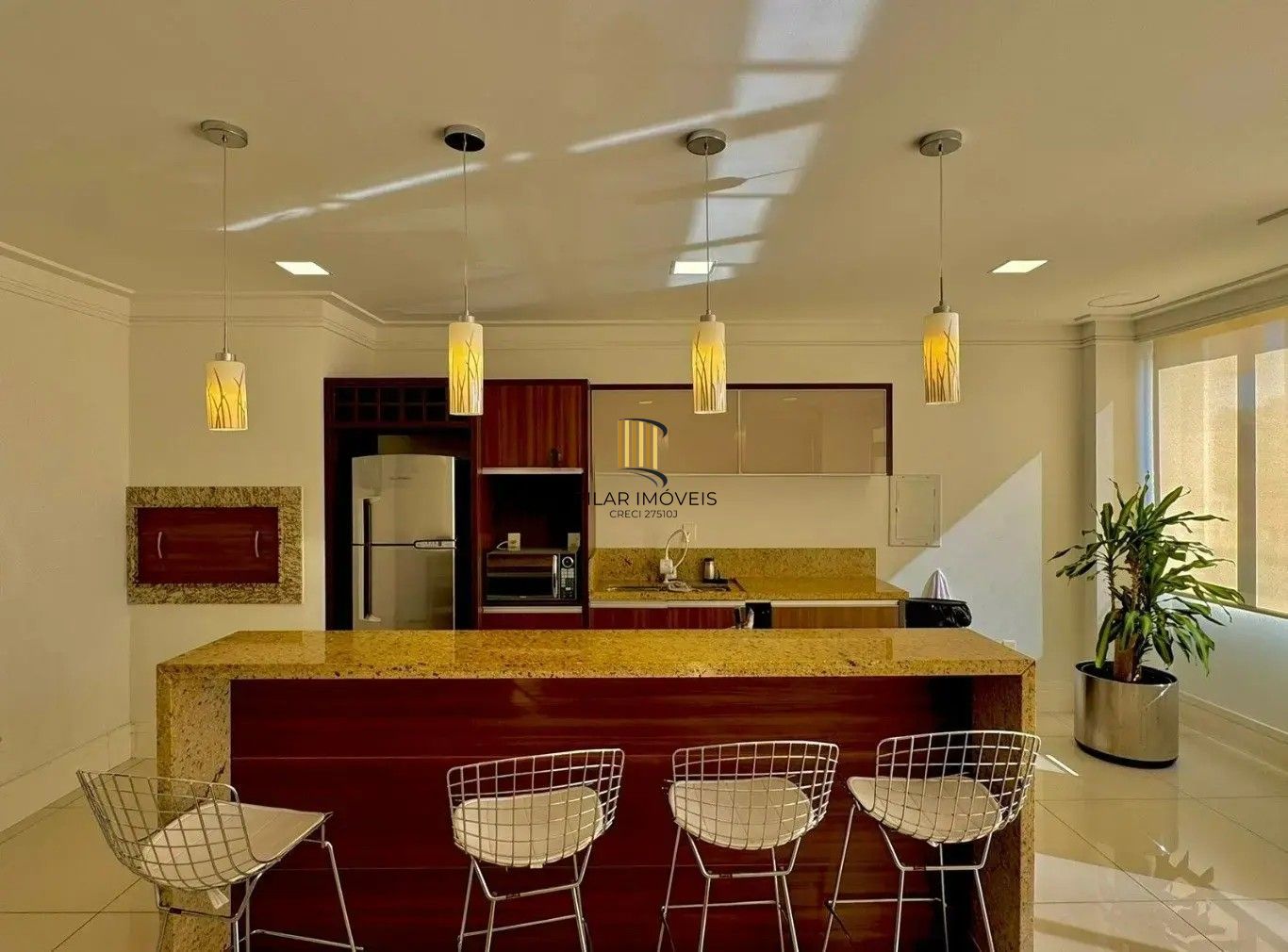 Apartamento mobiliado à venda no Cristo Redentor
