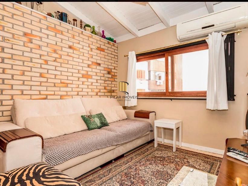Casa 2 dormitórios no Jardim Itu Sabará