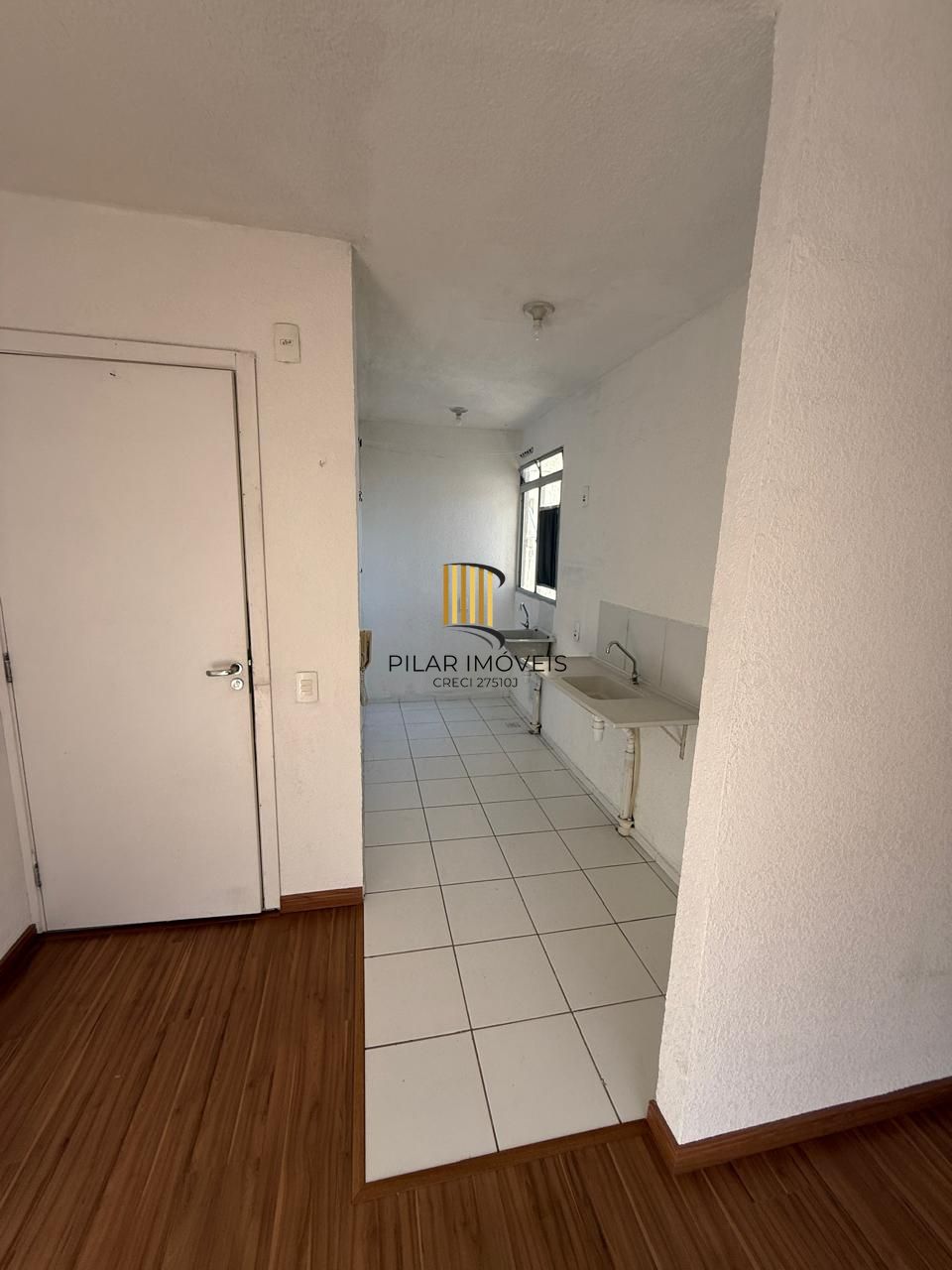 Apartamento com 02 dormitórios com vaga. Aceita venda assistida