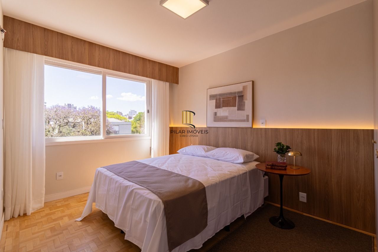 Apartamento com 02 dormitórios e com 01 vaga de garagem Mont Serrat