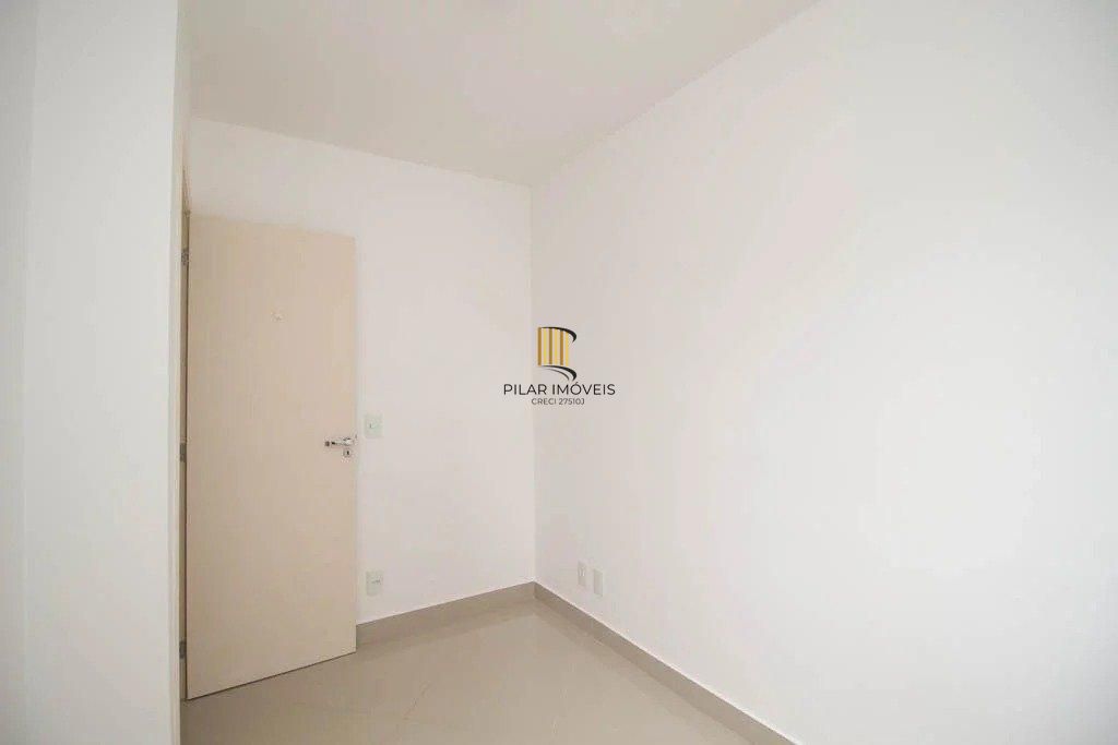 Apartamento 02 dormitórios com garagem escriturada no Bairro Ipanema