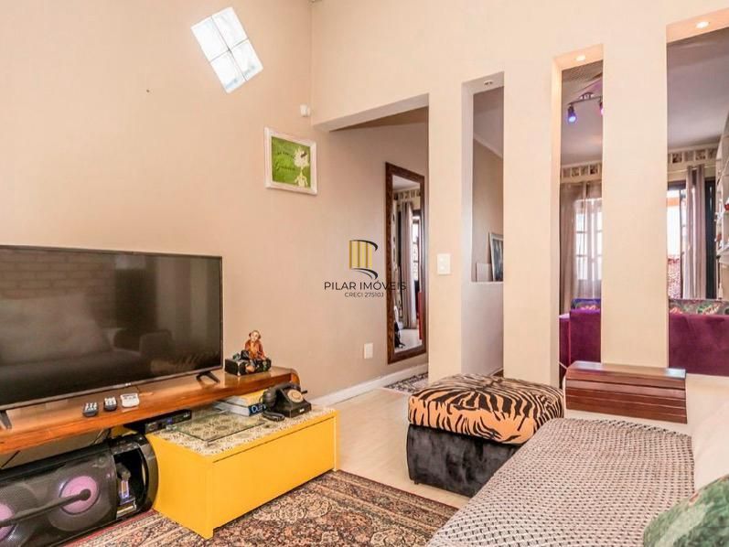 Casa 2 dormitórios no Jardim Itu Sabará