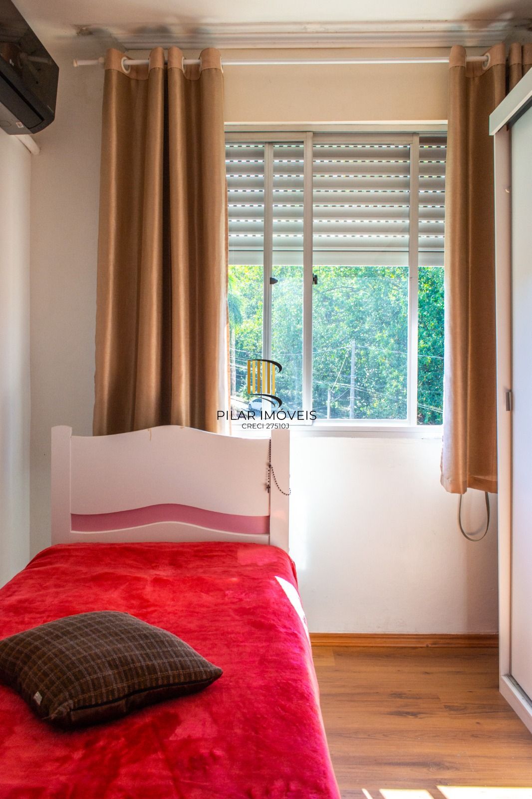 Apartamento com dois dormitórios sem garagem