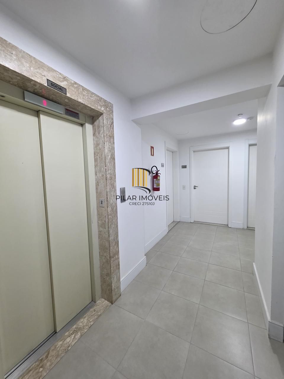 Apartamento novo com 03 dormitórios , 02 vagas de garagem dupla escriturada  com 01 suíte