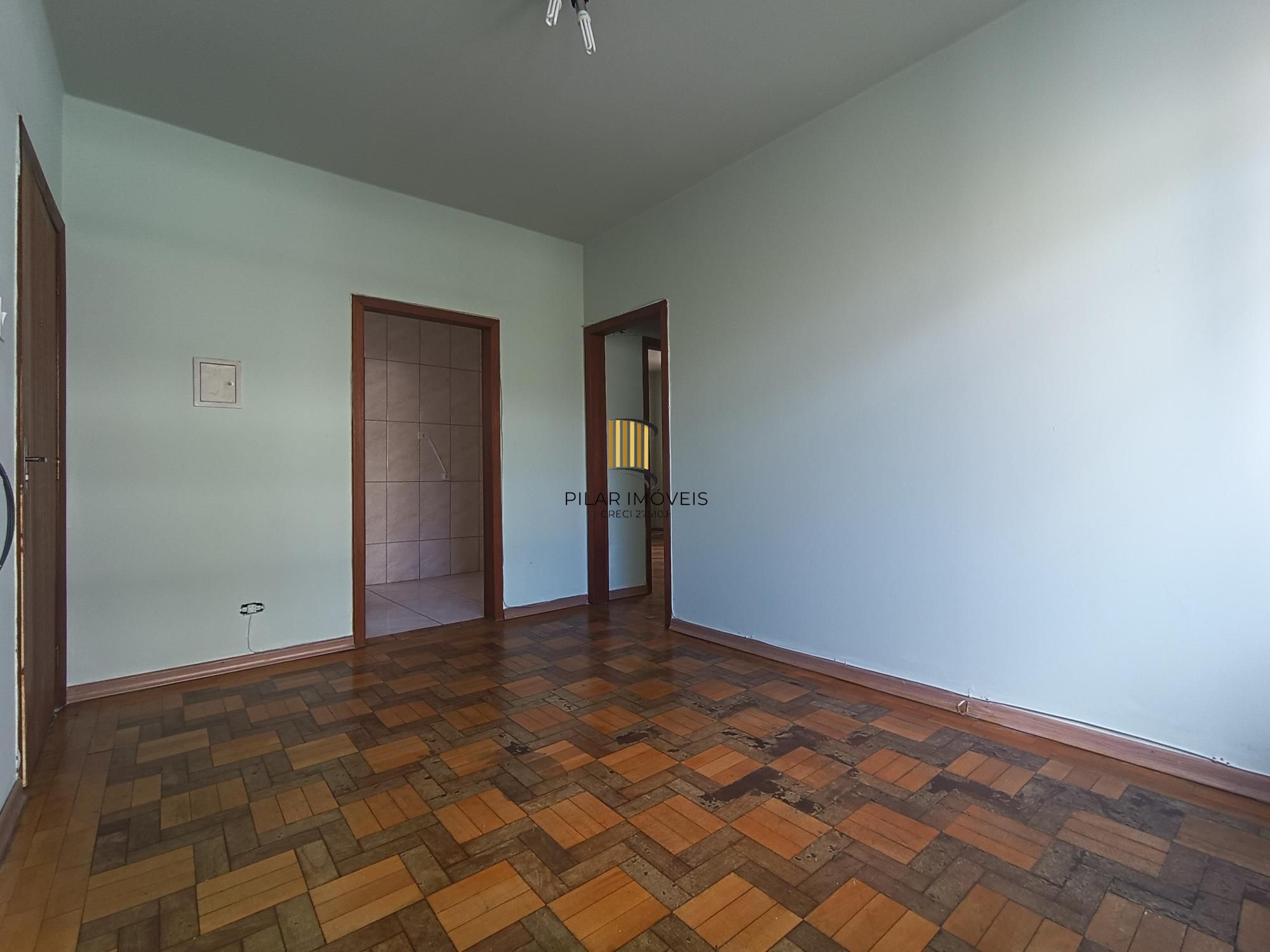 Apartamento 02 dormitórios sem garagem e sem elevador no bairro Cristo Redentor