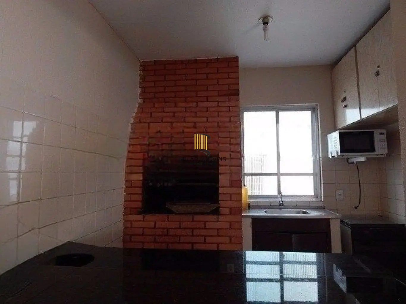 Apartamento com 02 dormitórios  com estacionamento convenção