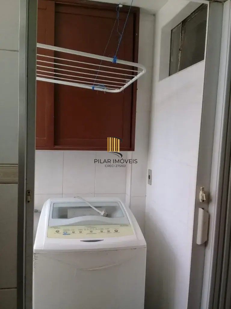 Apartamento com 03 dormitórios  com vaga