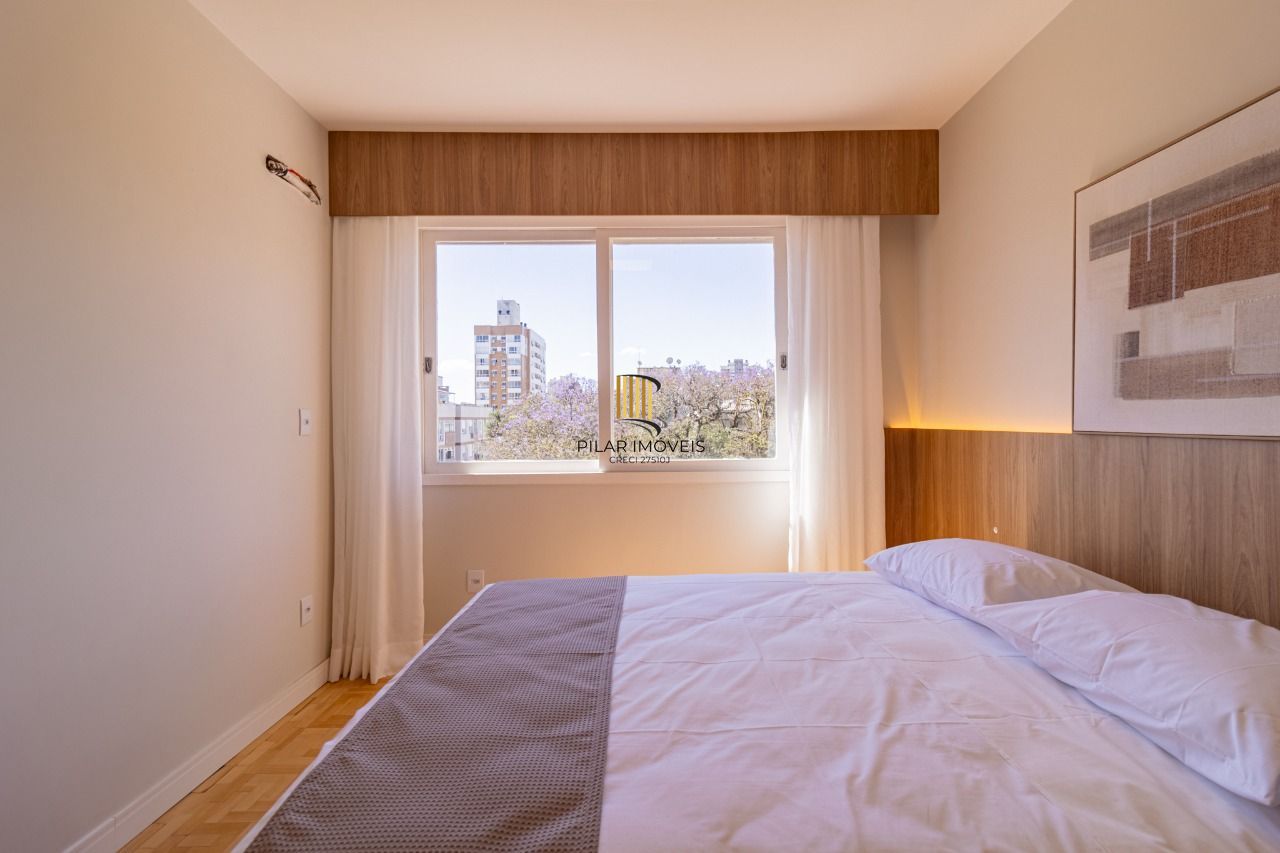 Apartamento com 02 dormitórios e com 01 vaga de garagem Mont Serrat