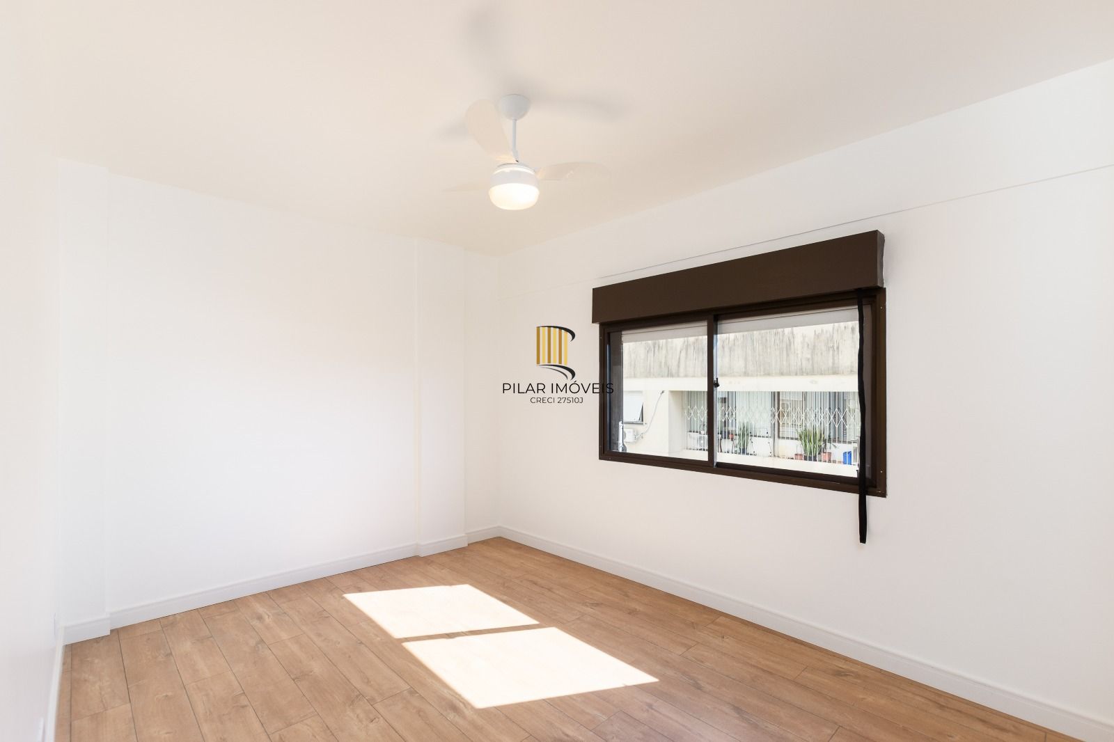 Apartamento 03 dormitórios, sem garagem