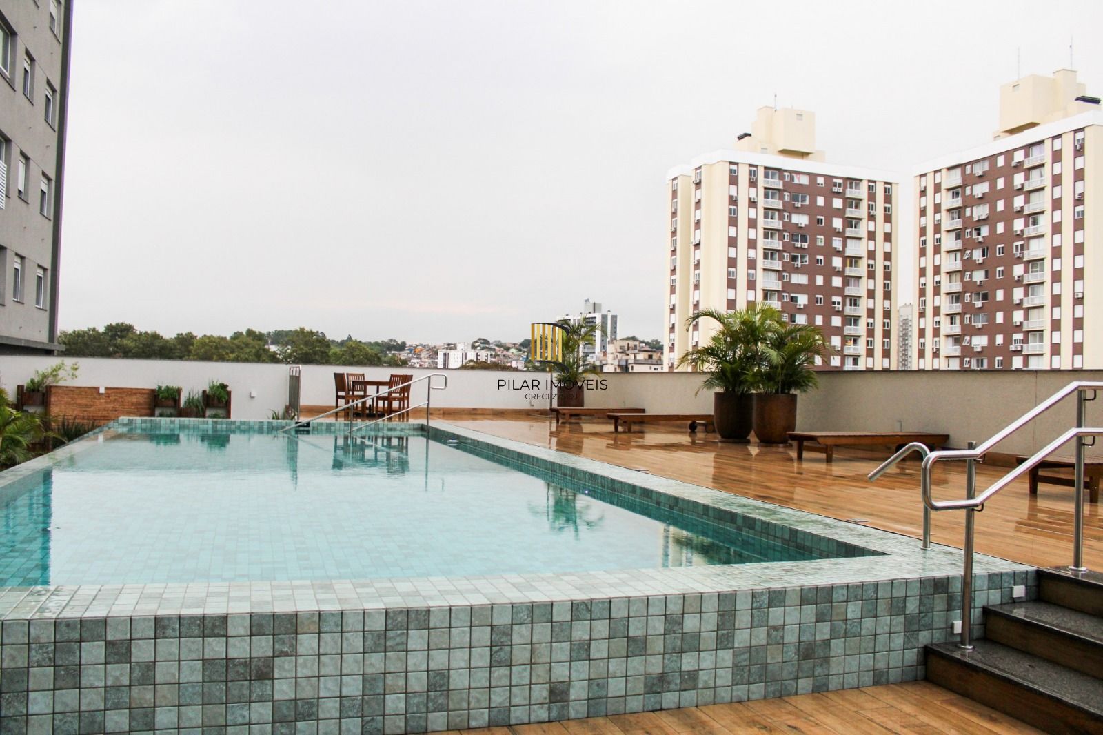 Apartamento 02 dormitórios com 01 suíte e 01 vaga de garagem escriturada