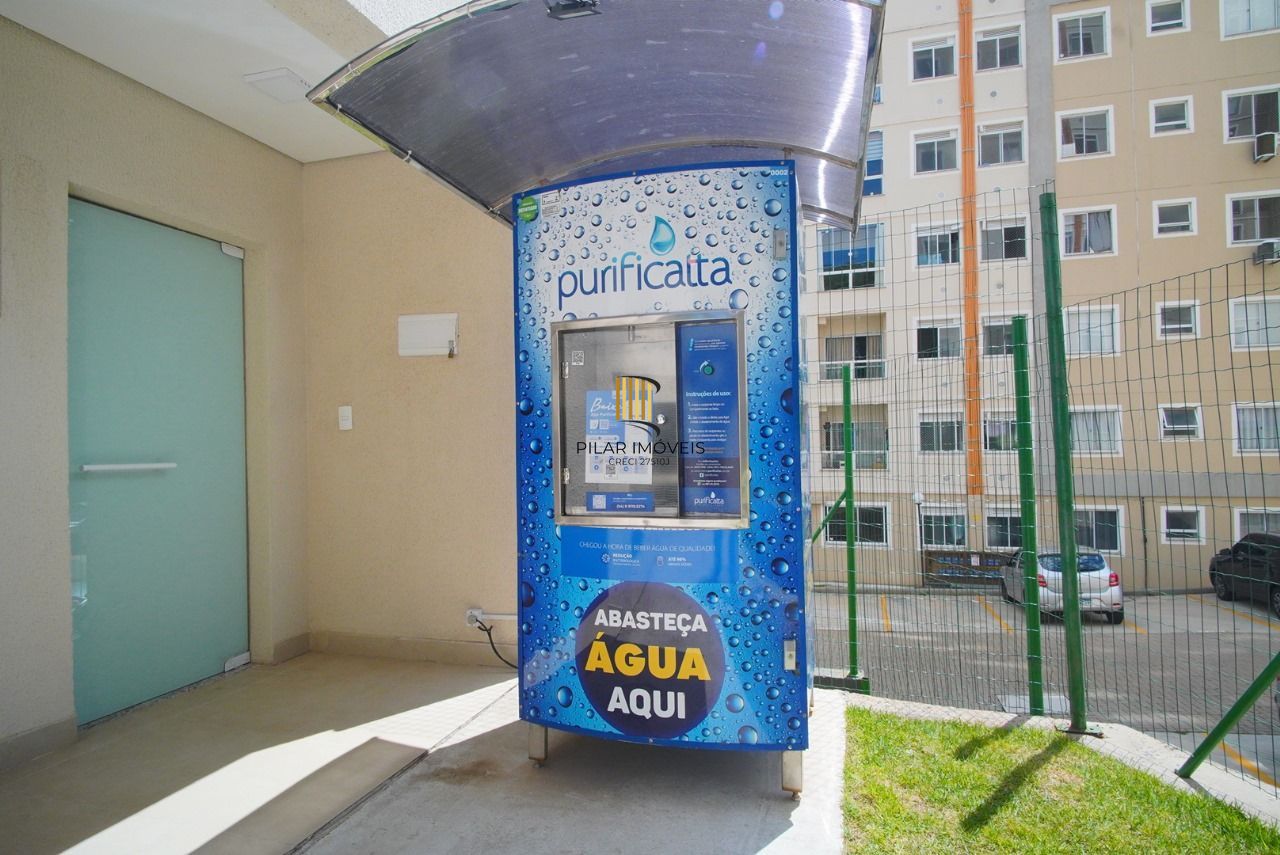 Apartamento com 02 dormitórios e com vaga de garagem