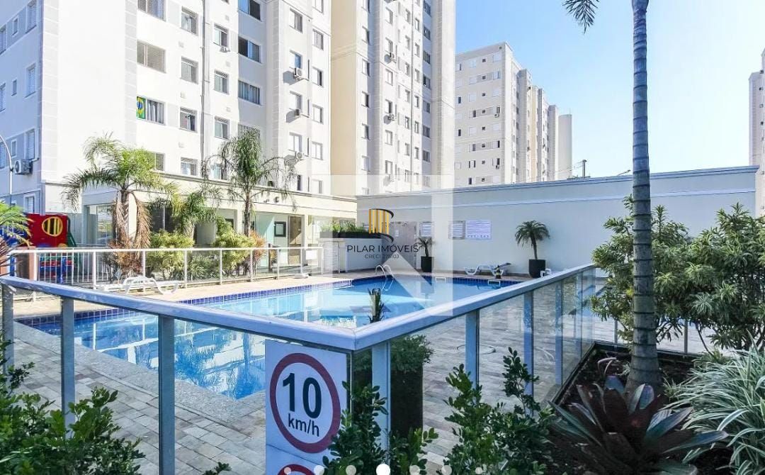 Apartamento 02 dormitórios com vaga, no bairro Humaitá.