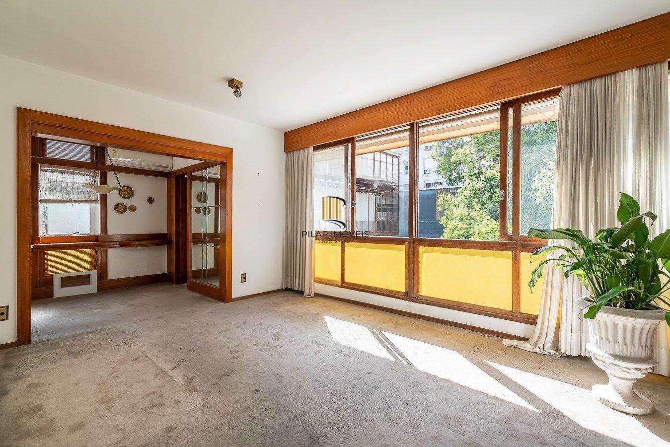 Apartamento com 03 dormitórios e 01 vaga de garagem escriturada