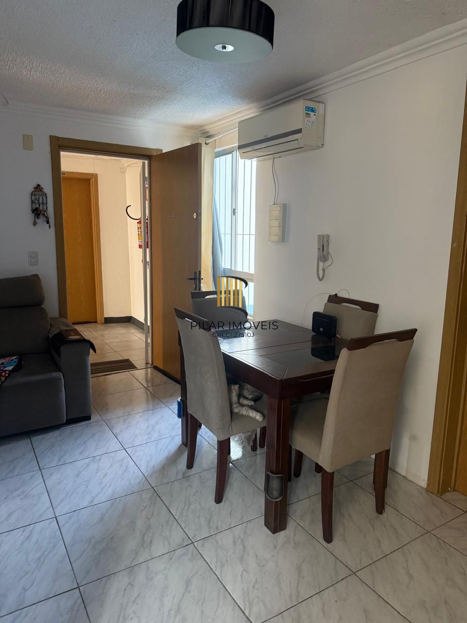 Apartamento 02 dormitórios com vaga rotativa.