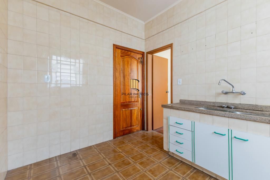 Apartamento com 03 dormitórios com 01 vaga de garagem escriturada sub solo