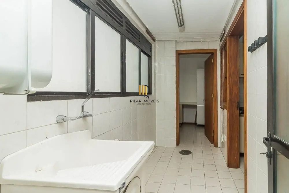 Apartamento 03 dormitórios com 01 suíte com 02 vagas escrituradas no Bairro Lindoia