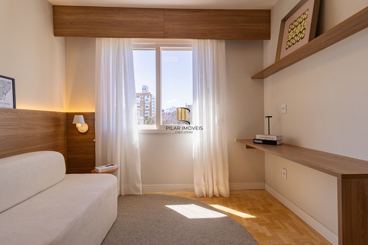 Apartamento com 02 dormitórios e com 01 vaga de garagem Mont Serrat