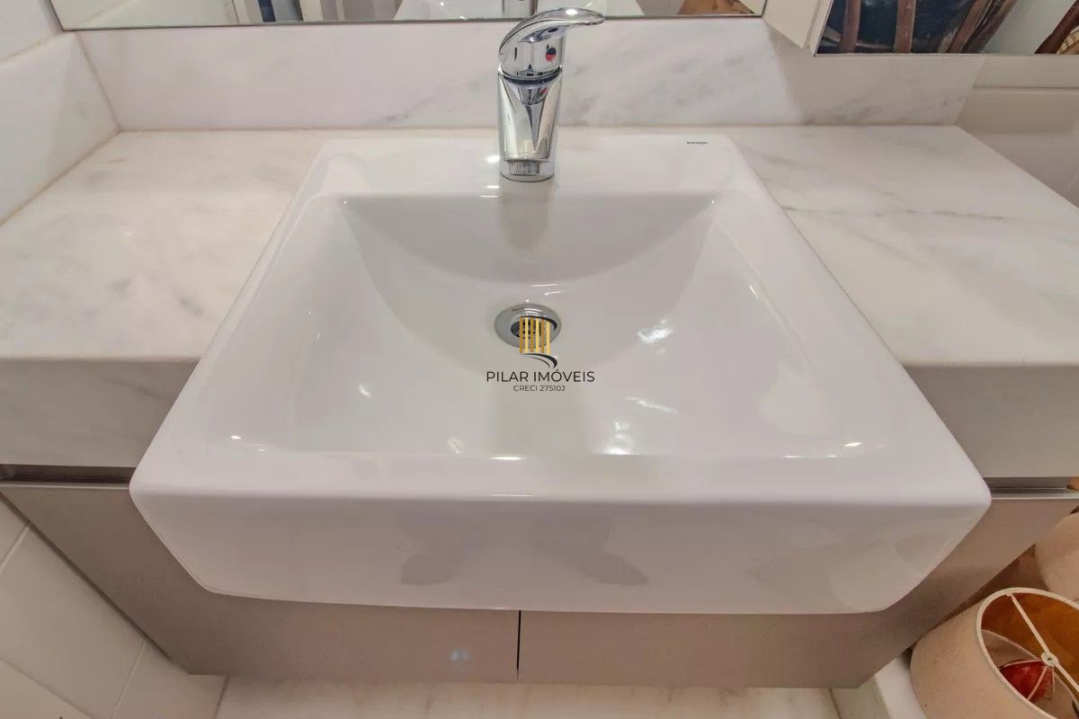 Apartamento com 03 dormitórios com suite, 04 vagas de garagem