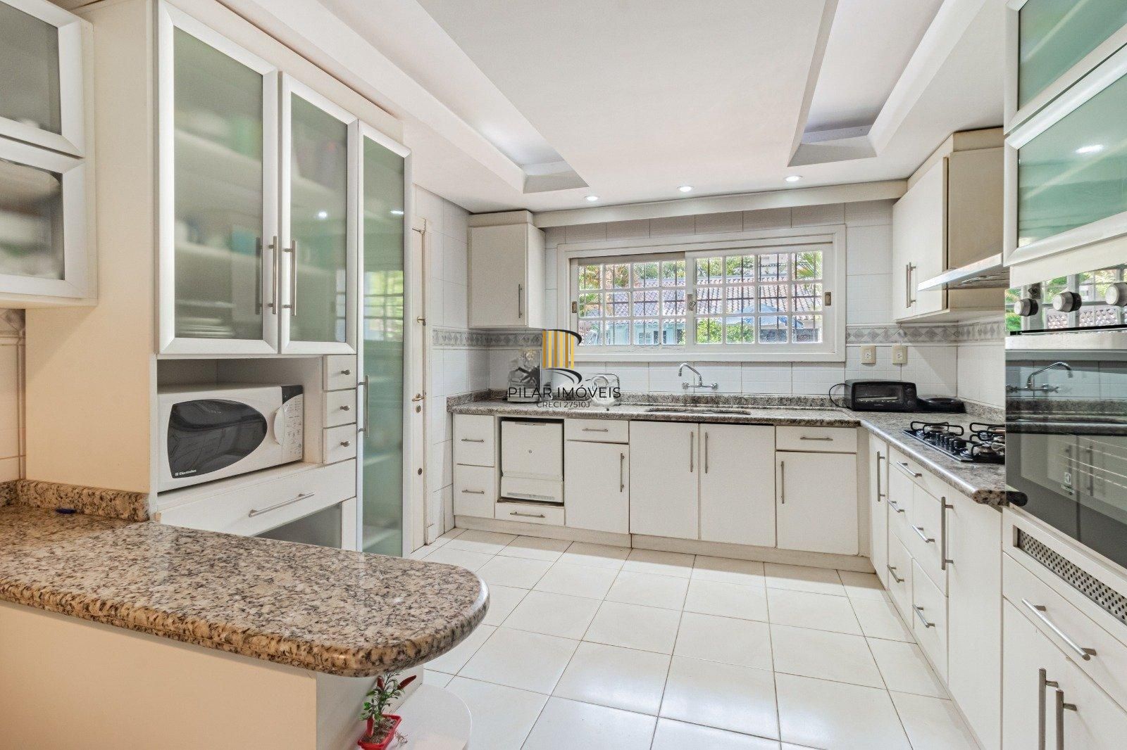 Casa 4 dormitórios no Jardim Planalto