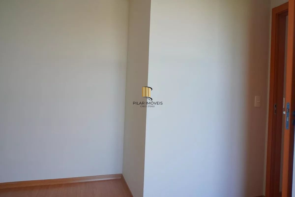 Apartamento com 02 dormitórios e  vaga escriturada