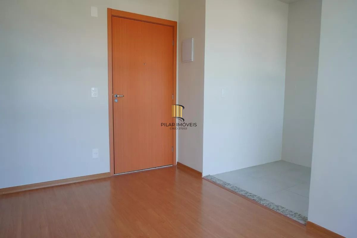 Apartamento com 02 dormitórios e  vaga escriturada