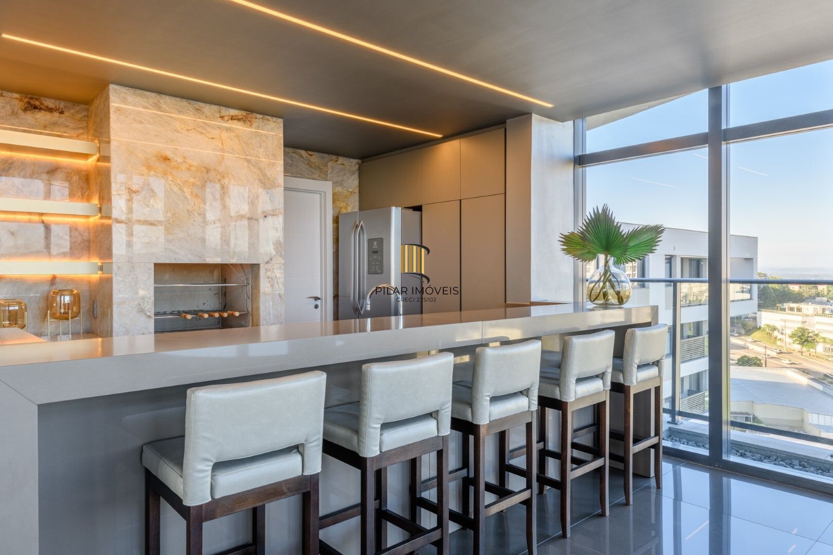 FLOAT RESIDENCES