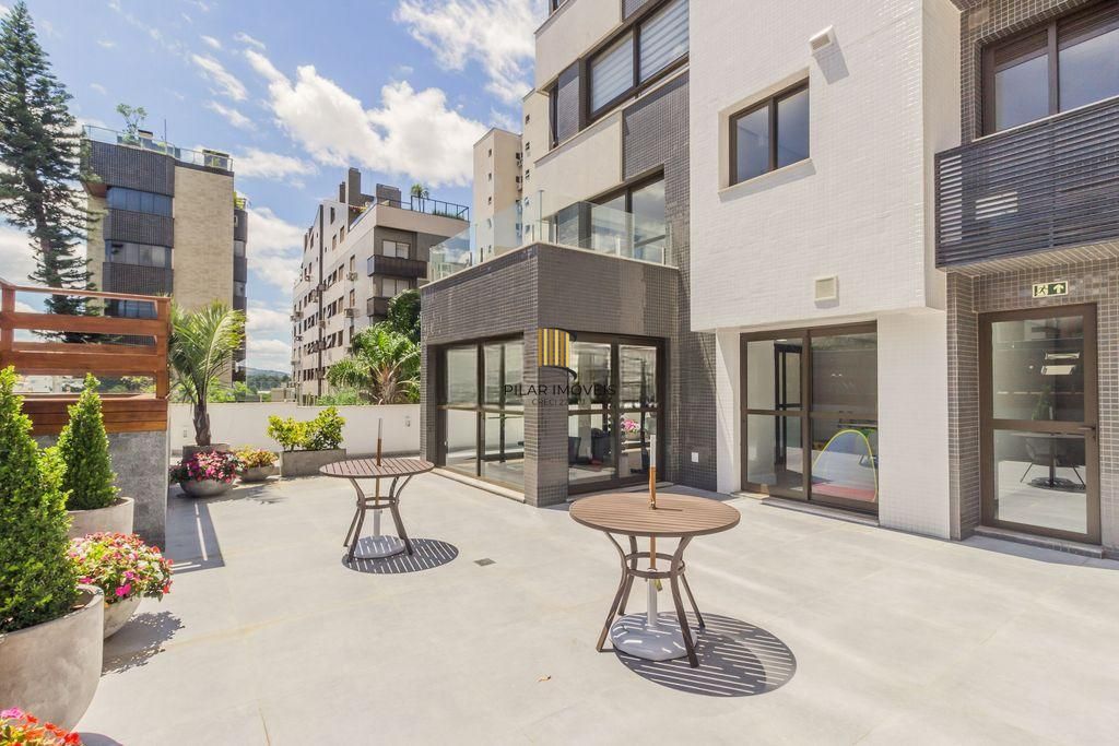 Apartamento com 03 suítes, 02 vagas de garagens individuais e escrituradas