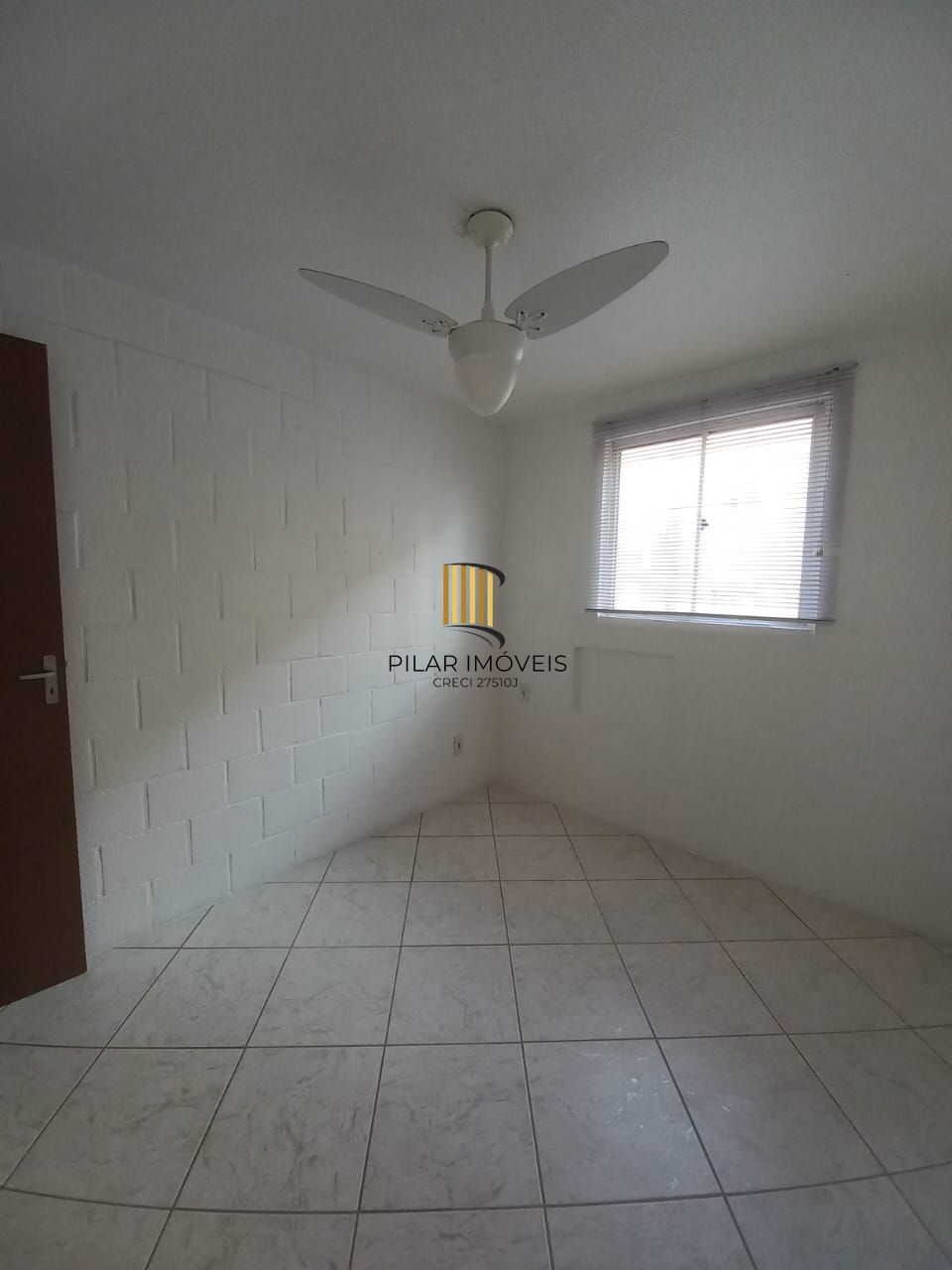 Apartamento com 02 dormitórios com estacionamento por convenção - Pilar Imóveis