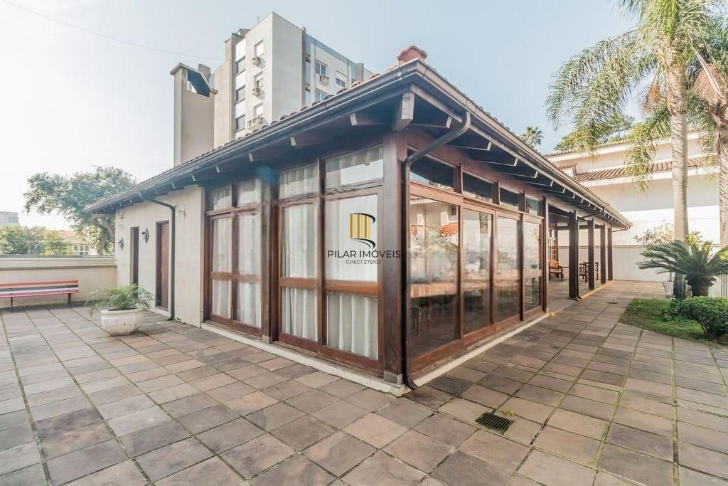 Cobertura 3 dormitórios com 1 suíte e 1 vaga em Frente  ao Hosp. Conceição