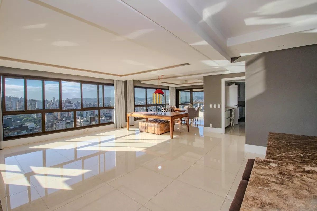 Apartamento com 03 dormitórios com suite, 04 vagas de garagem