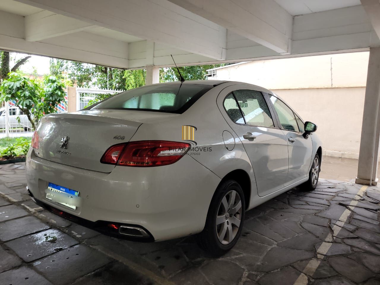 Apartamento de frente 2 dormitórios e vaga coberta próximo do Hospital Conceição