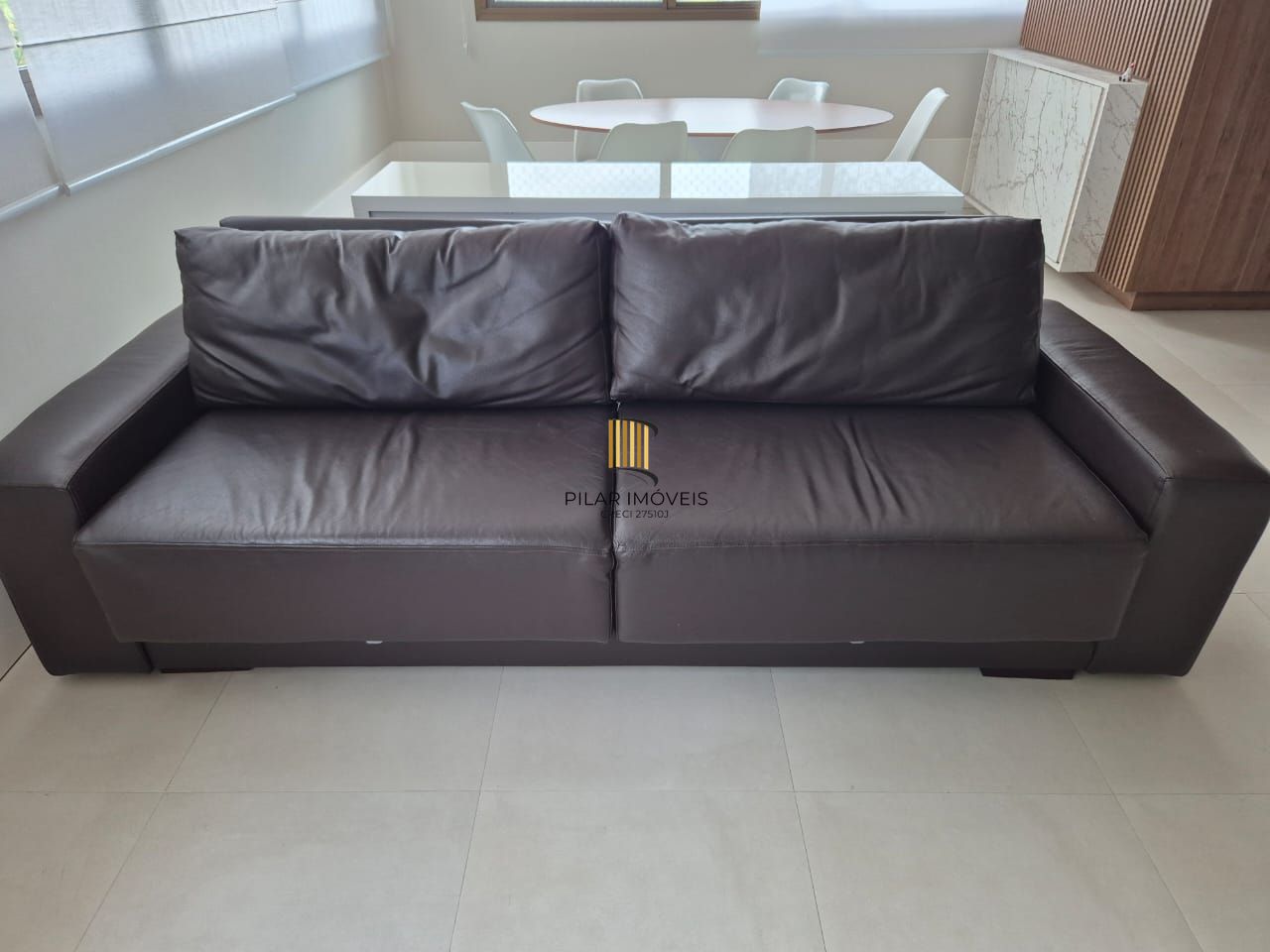 Apartamento com 02 suítes e duas vagas de garagem