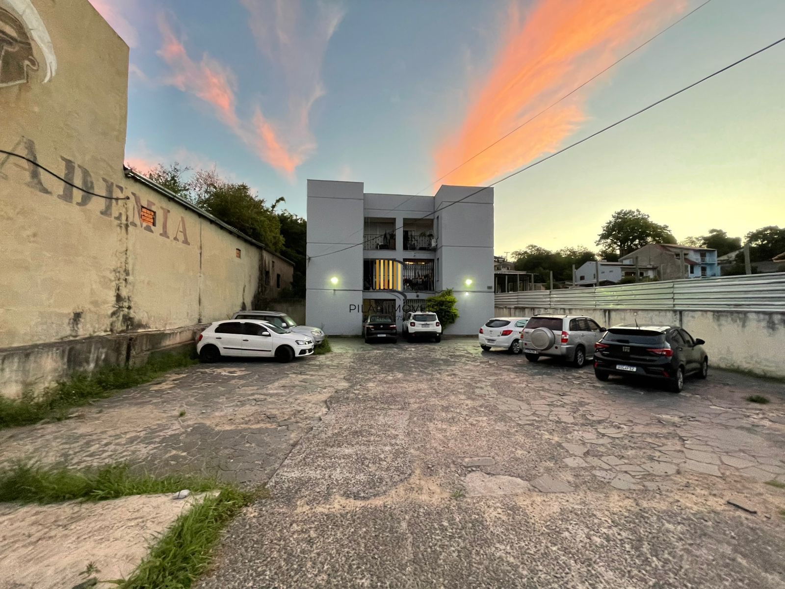 Apartamento com 01 dormitório com vaga rotativa