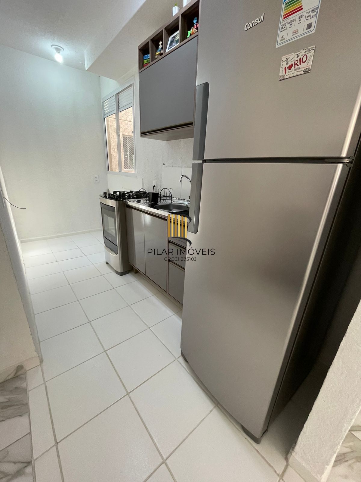 Apartamento com dois dormitórios e vaga de garagem