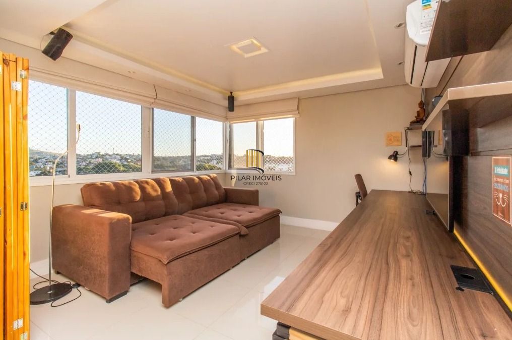 Cobertura de 01 dormitório com 02 vagas de garagens escrituradas