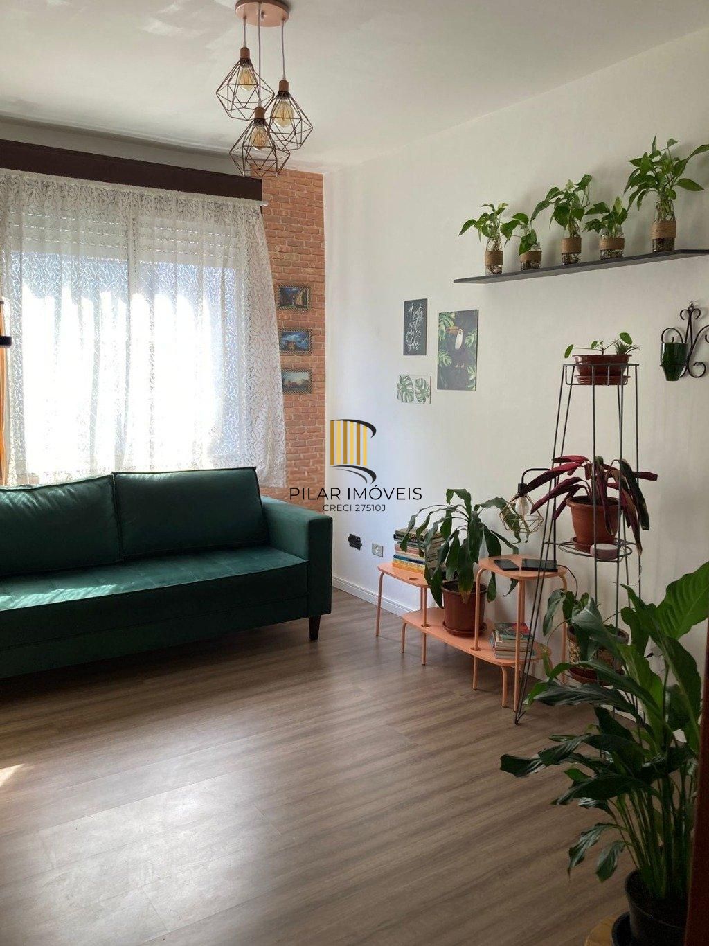 Apartamento com 02 dormitórios Bairro Cristal