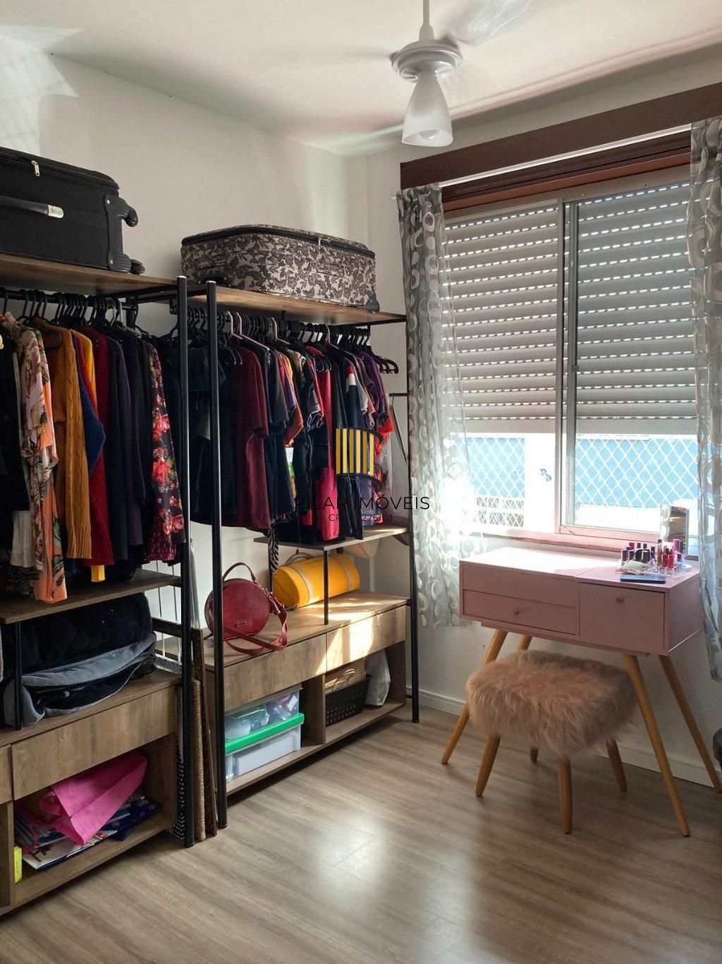 Apartamento com 02 dormitórios Bairro Cristal