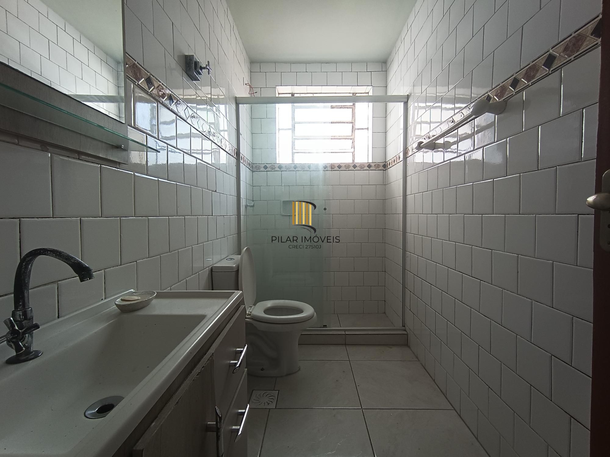 Apartamento 02 dormitórios sem garagem e sem elevador no bairro Cristo Redentor