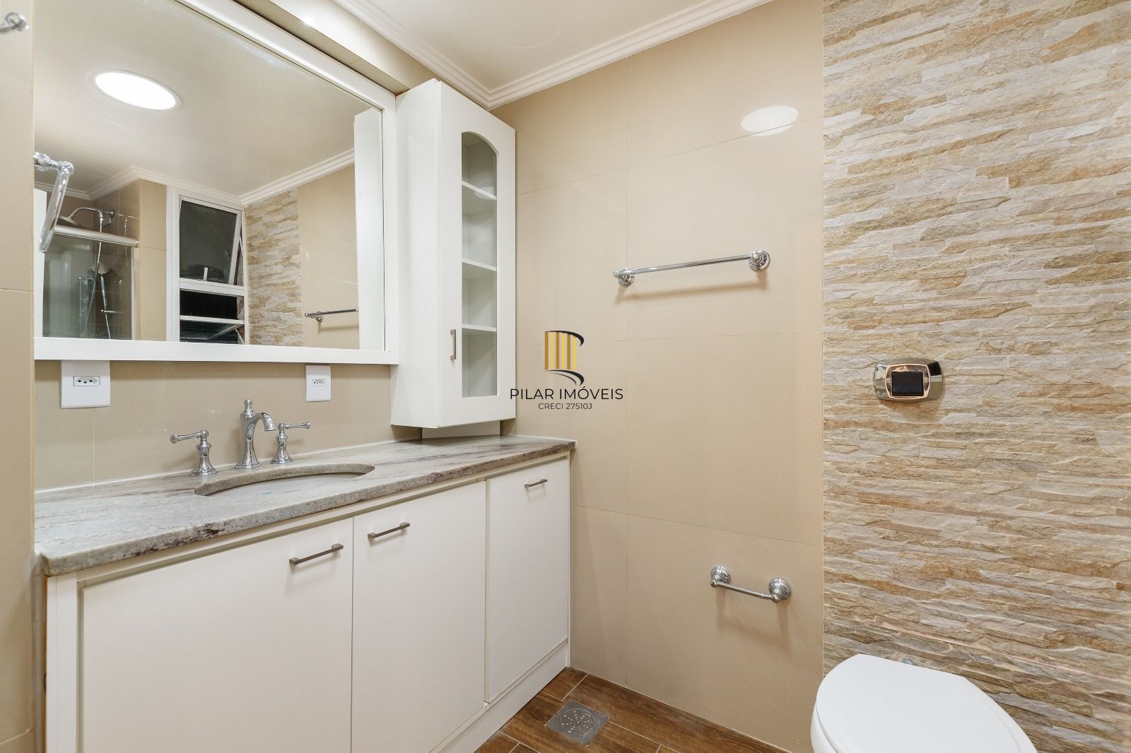 Apartamento 03 dormitórios, sem garagem