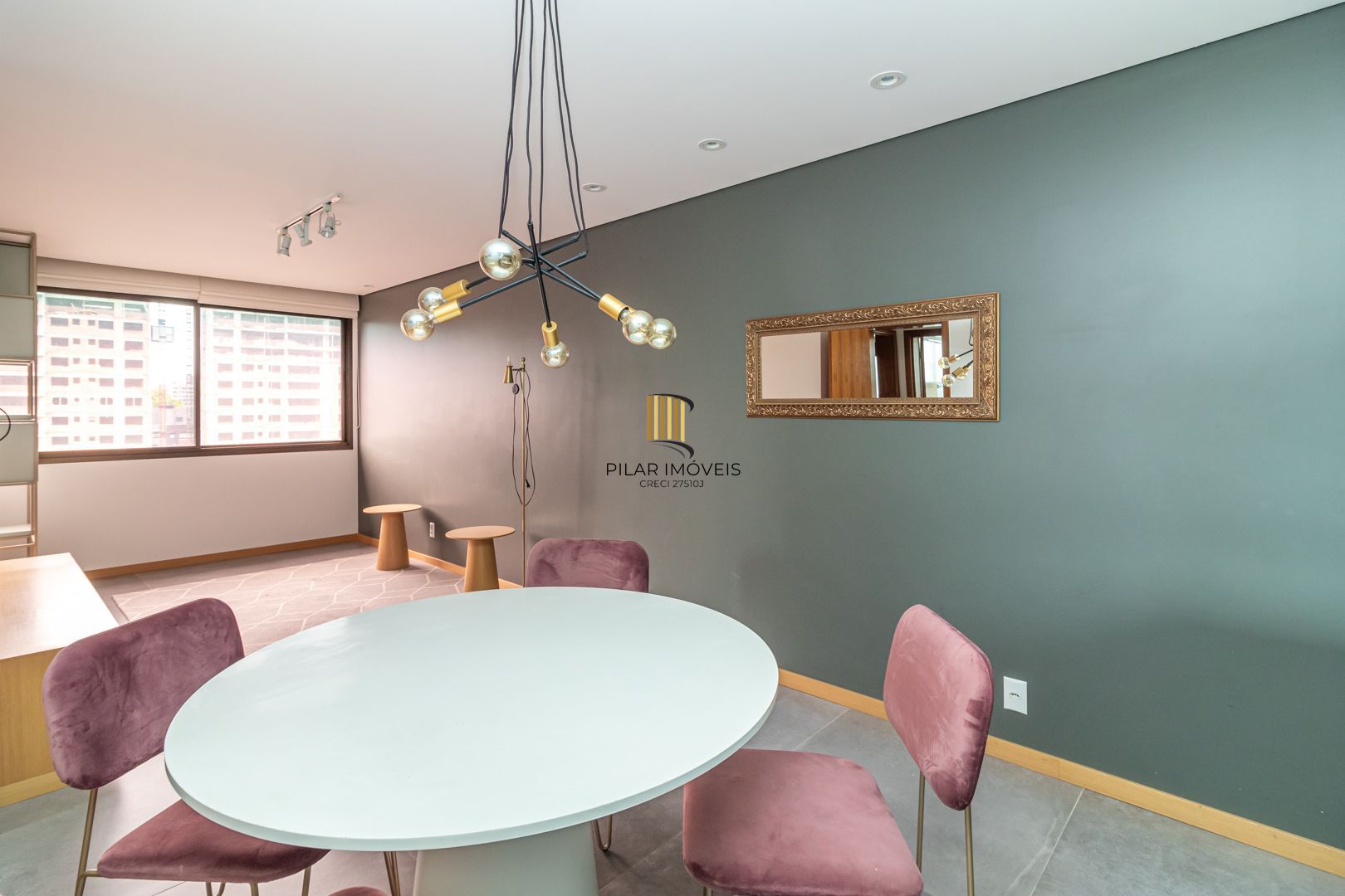 Apartamento 2 dormitórios  2 vagas Santa Cecília