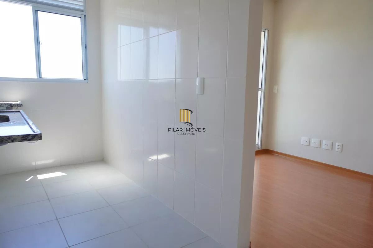 Apartamento com 02 dormitórios e  vaga escriturada