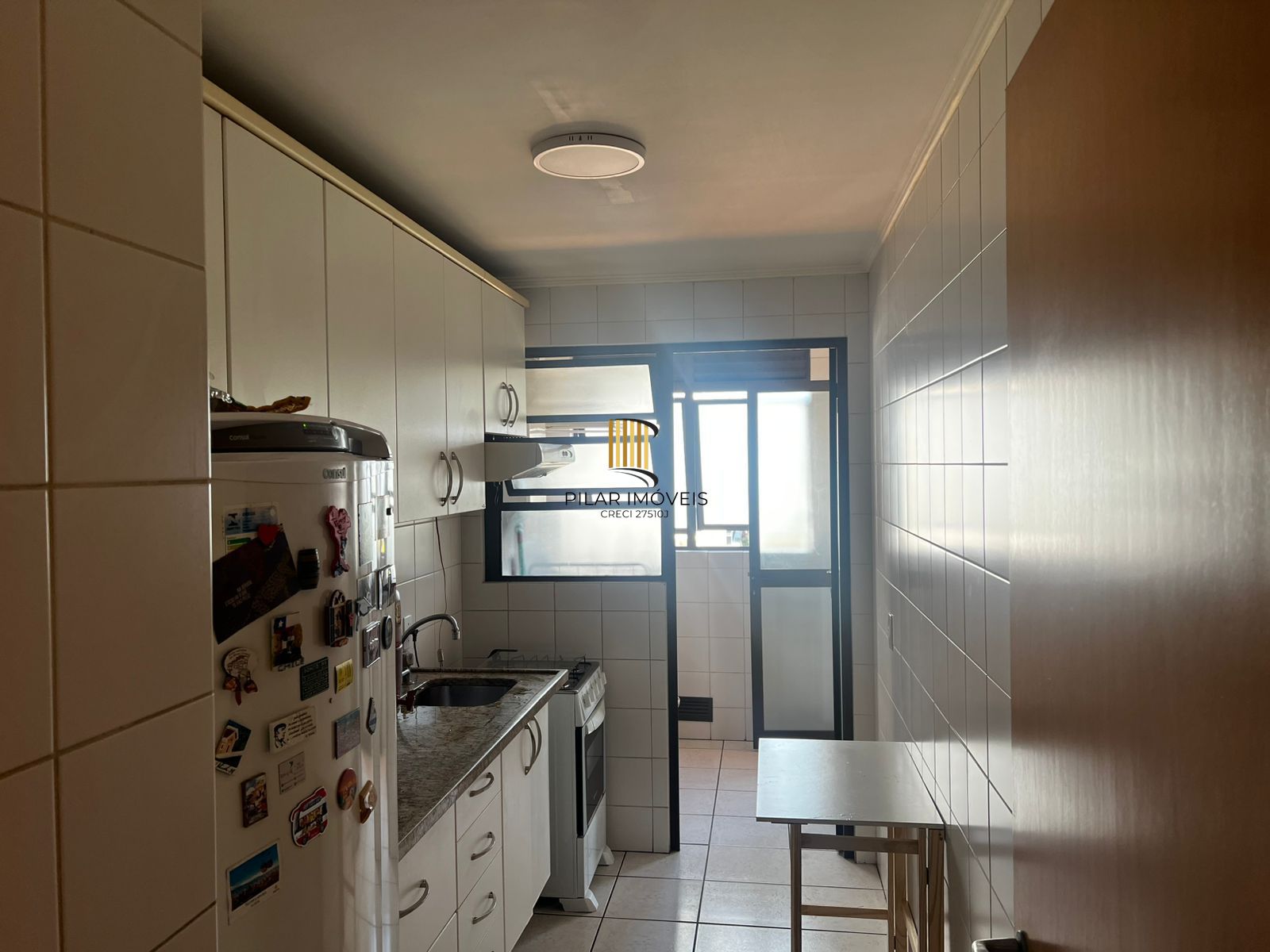 Excelente apartamento 02 dormitórios com garagem escriturada Bairro Rio Branco