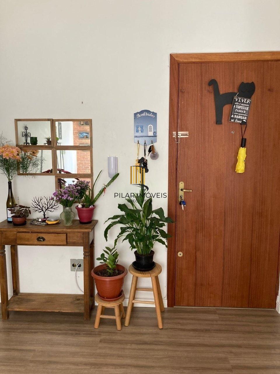 Apartamento com 02 dormitórios Bairro Cristal