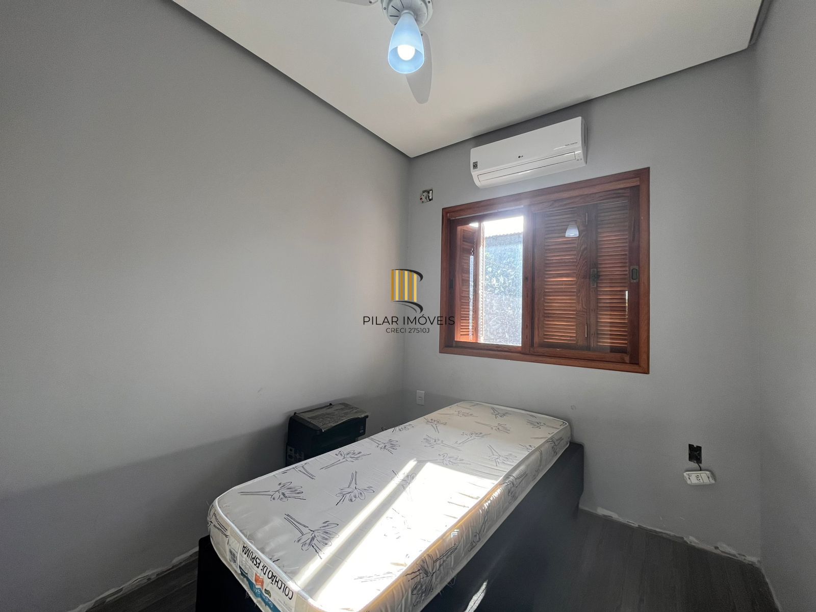Excelente casa no Bairro Mário Quintana