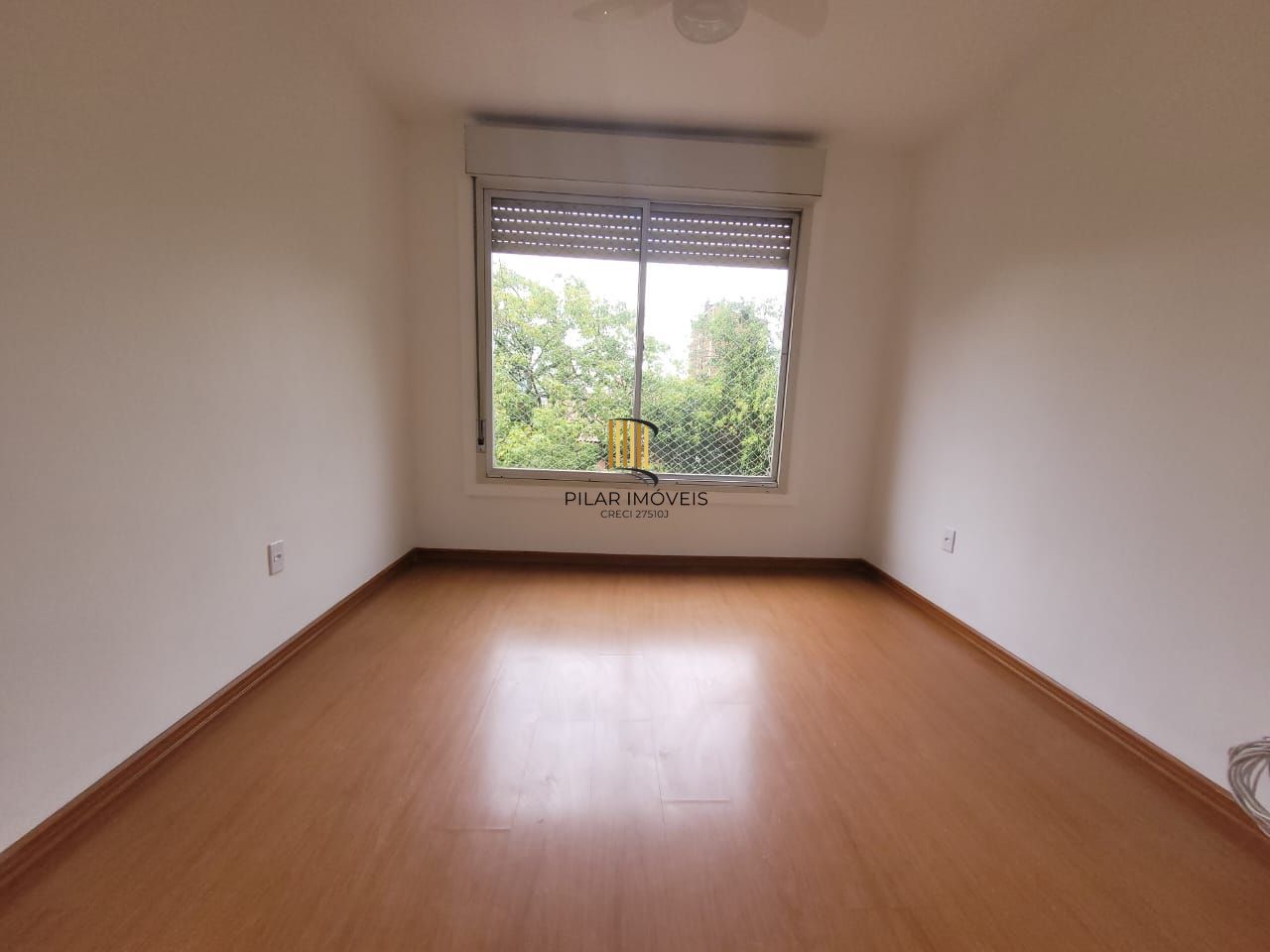 Apartamento de frente 2 dormitórios e vaga coberta próximo do Hospital Conceição