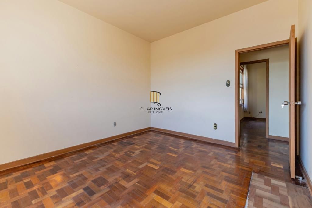 Apartamento com 03 dormitórios com 01 vaga de garagem escriturada sub solo