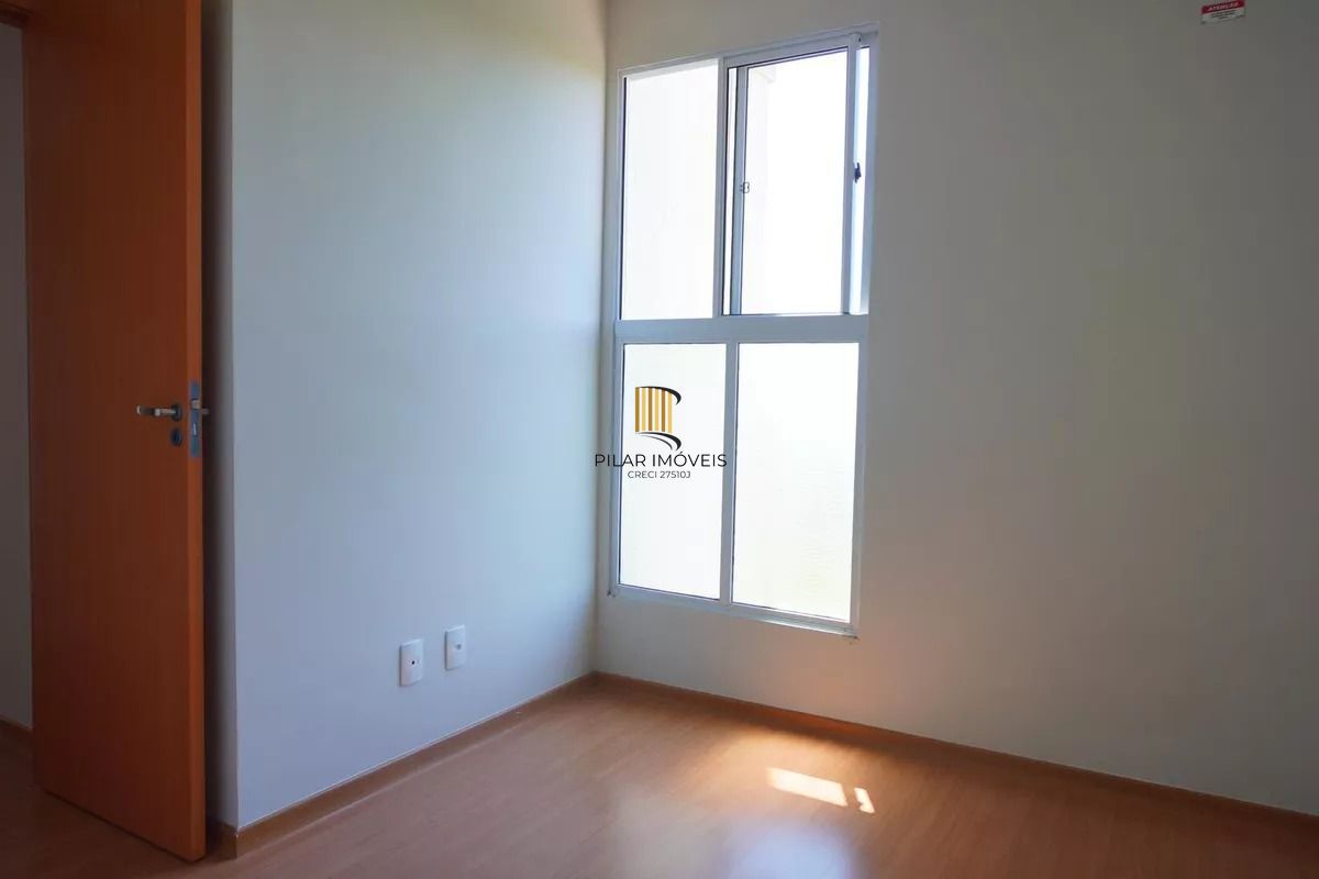 Apartamento com 02 dormitórios e  vaga escriturada